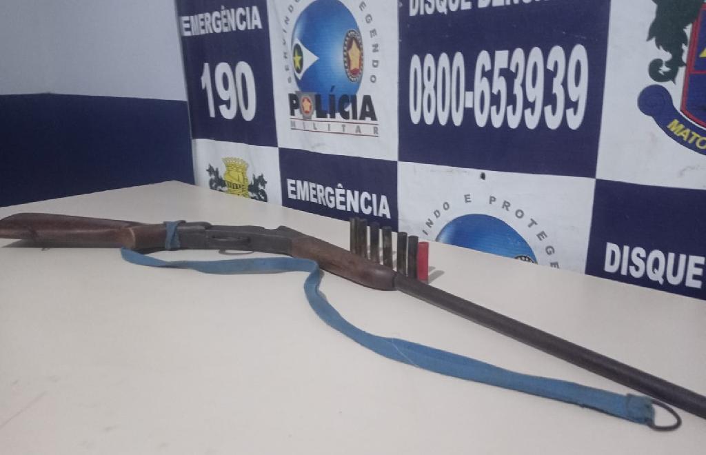 arma usada em cárcere privado