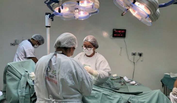 Cirurgia no Hospital Regional de Ponta Porã (Foto: Arquivo/Subcom)