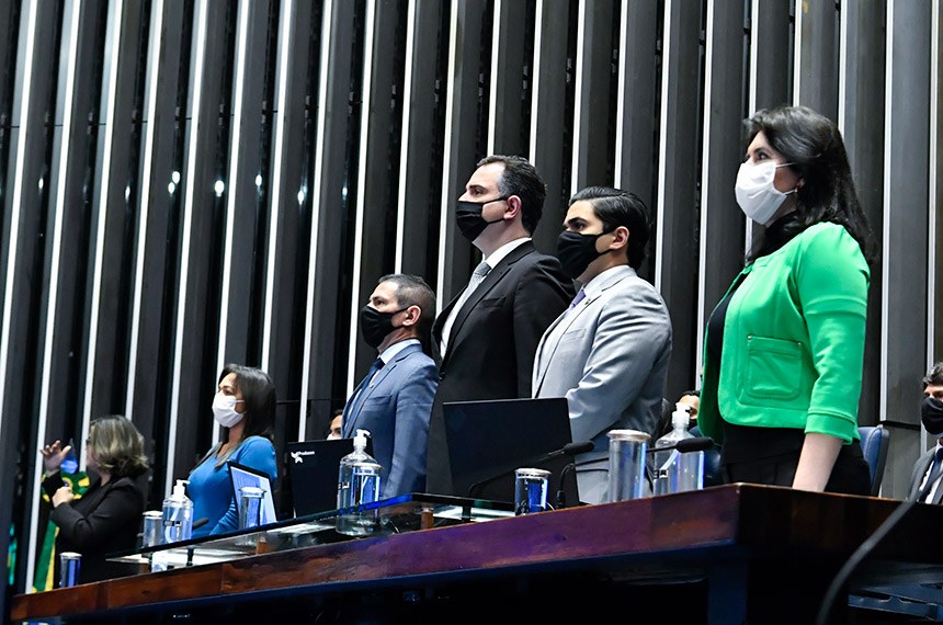 Sessão solene do Congresso Nacional nesta terça-feira (28) (Foto: Waldemir Barreto/Agência Senado)