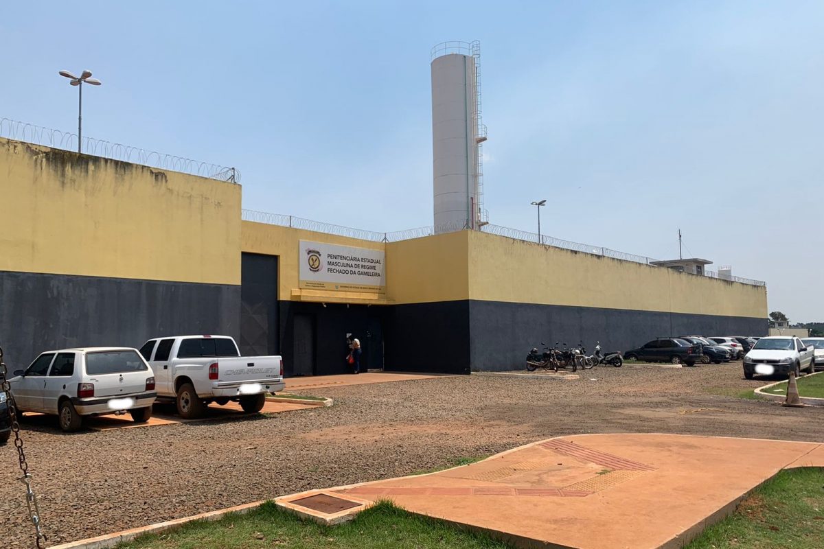 Supermáxima - penitenciária da Gameleira - teve princípio de motim nesta sexta-feira, 22 de outubro (Foto: Renata Fontoura/Z1)
