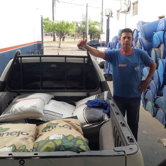 Adilson em foto postada na página da empresa onde trabalhava (Foto: Facebook/Reprodução)