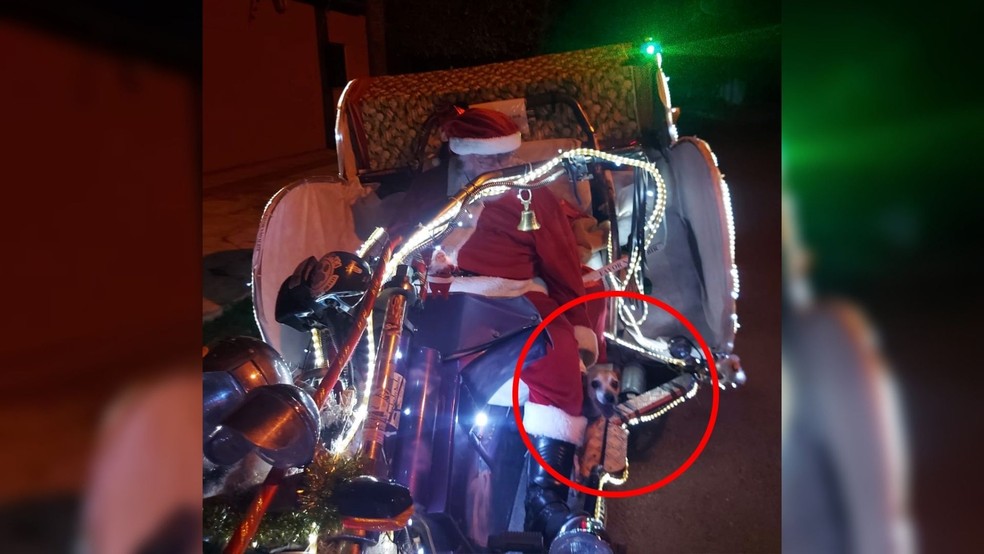 Tininha com papai noel