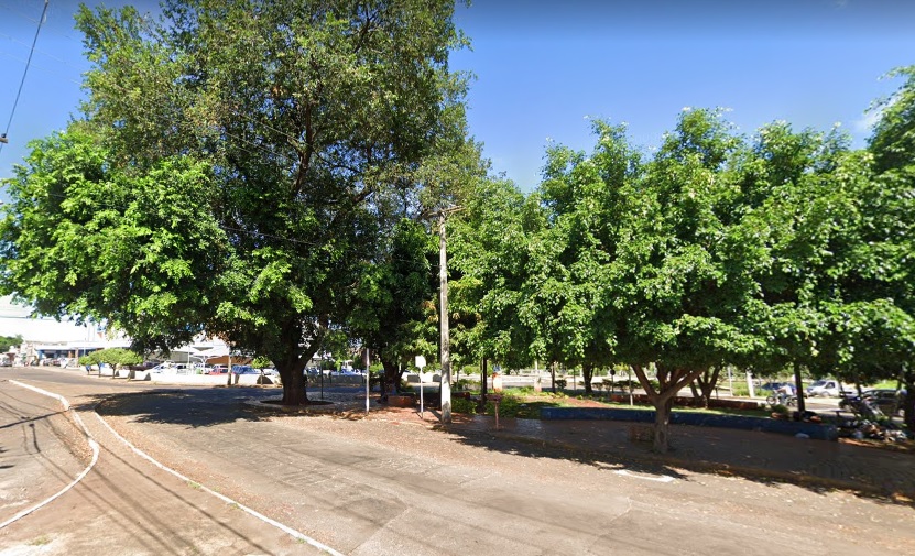 Praça no Centro da Capital onde confusão terminou em morte (Foto: Google Street View)